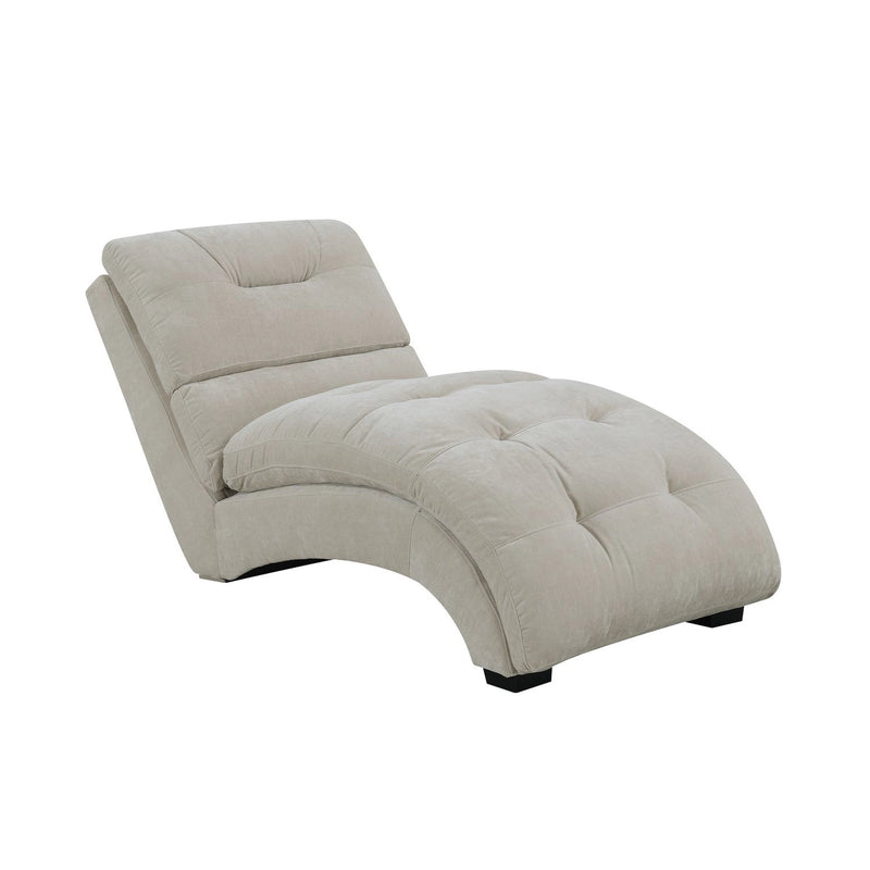 Dominick Chaise in Amigo
