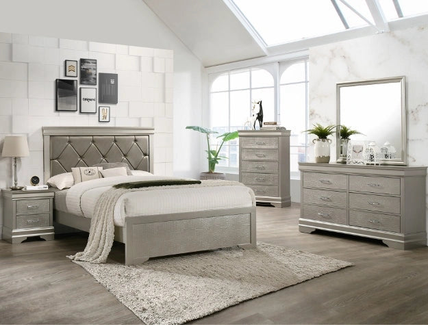 Crown Mark Amalia Chest in Silver image