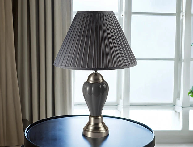 6115 Porcelain Lamp