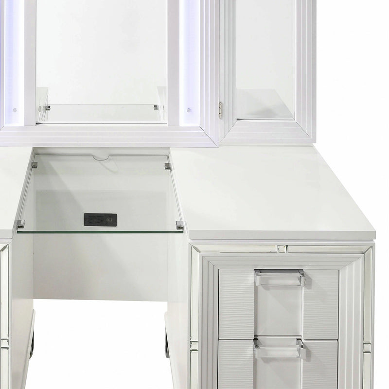 Twenty Nine 3PC Dressing Set in White