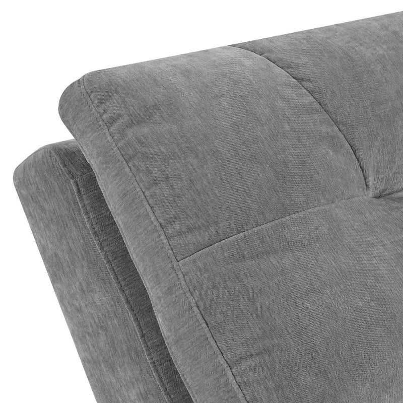 Dominick Chaise in Amigo