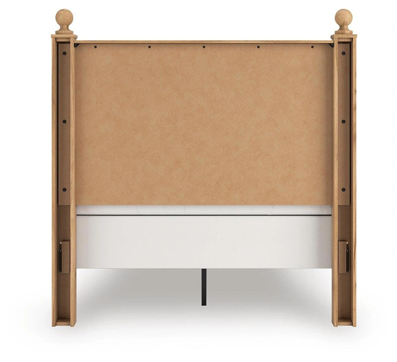 Galletyn Panel Bed