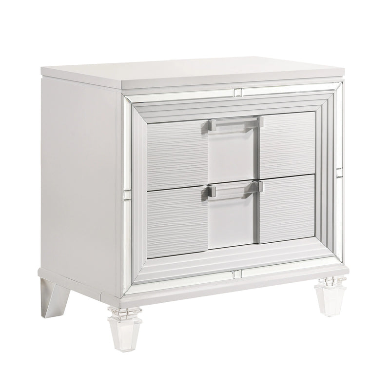 Twenty Nine Storage Bedroom Set in White