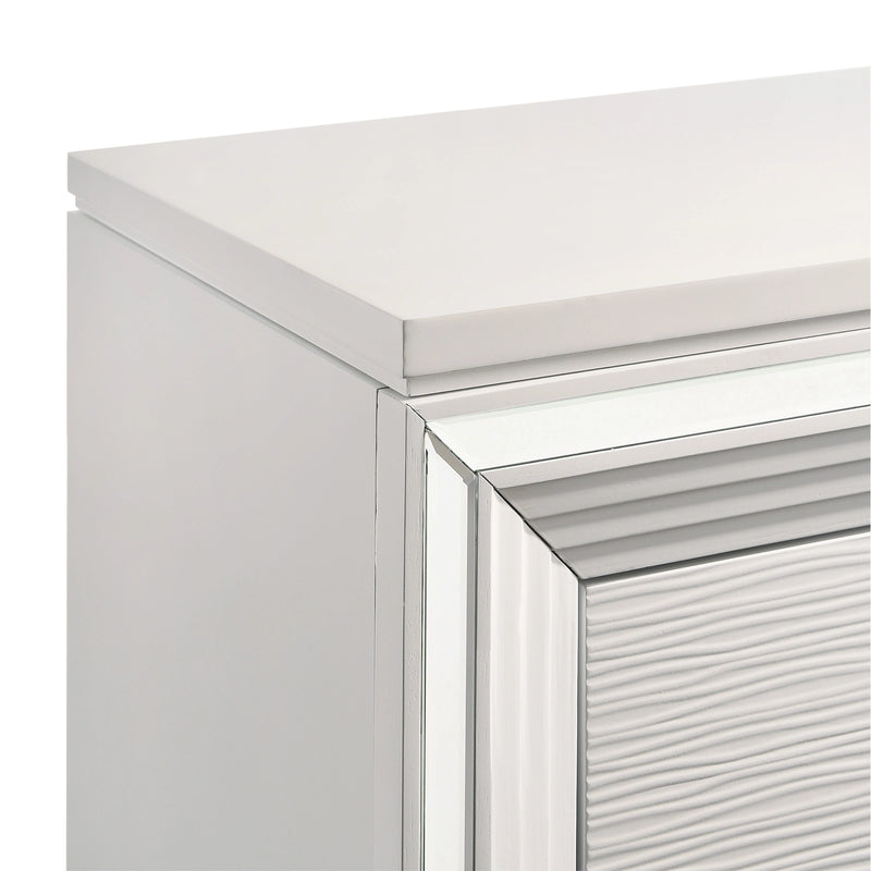 Twenty Nine Storage Bedroom Set in White
