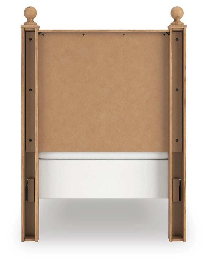 Galletyn Panel Bed