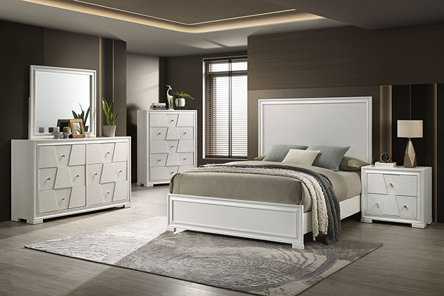 Holsted E.King & Queen Bed