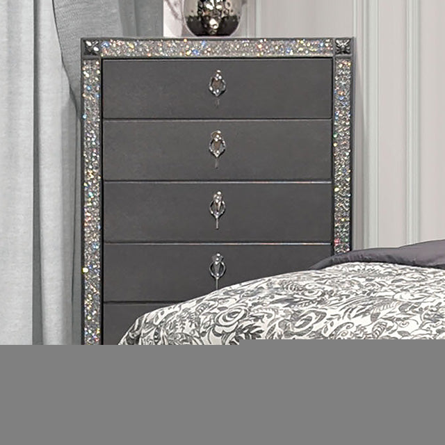 Lyanne Chest